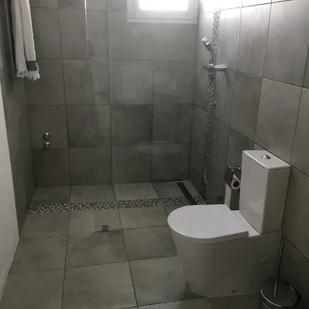 Zen - Beautiful Private Pool-heating Option, Hot Tub, Beautiful Garden Villa *