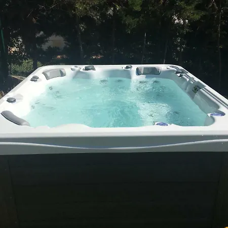 Zen - Beautiful Private Pool-heating Option, Hot Tub, Beautiful Garden Вілла *