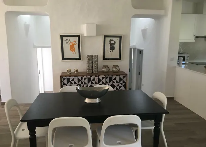 Вілла Zen - Beautiful Private Pool-heating Option, Hot Tub, Beautiful Garden