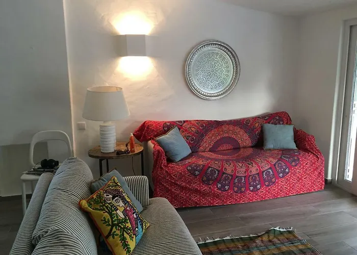 Вілла Zen - Beautiful Private Pool-heating Option, Hot Tub, Beautiful Garden