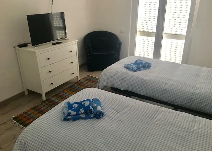 Zen - Beautiful Private Pool-heating Option, Hot Tub, Beautiful Garden