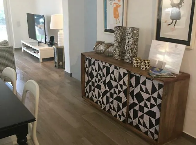 Zen - Beautiful Private Pool-heating Option, Hot Tub, Beautiful Garden Вілла Албуфейра