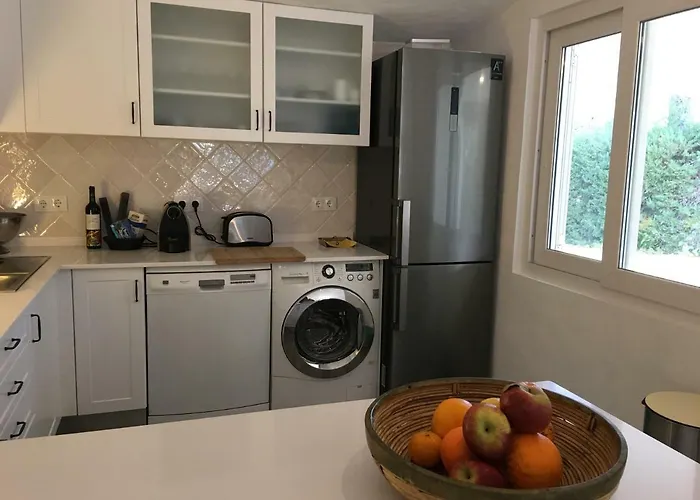 Вілла Zen - Beautiful Private Pool-heating Option, Hot Tub, Beautiful Garden Албуфейра